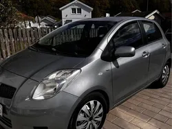 Grå Begagnad 2007 Toyota Yaris Halvkombi | 48 000 kr (Marknadspris)