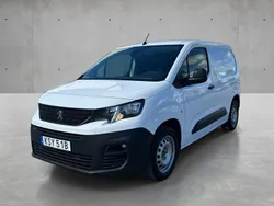 Vit Begagnad 2021 Peugeot Partner Minibuss | 175 000 kr (Marknadspris)