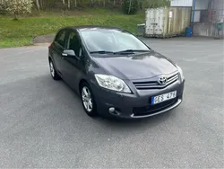 Grå Begagnad 2012 Toyota Auris Plus Halvkombi | 50 000 kr (Marknadspris)