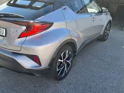 Begagnad 2021 Toyota C-HR SUV | 247 000 kr