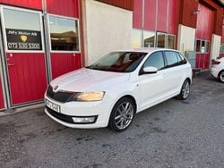 Vit Begagnad 2015 Skoda Rapid Halvkombi | 74 900 kr (Bra pris)