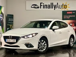 Vit Begagnad 2016 Mazda 3 Sedan | 129 900 kr (Bra pris)