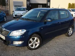 Mörkblå Begagnad 2013 Skoda Fabia Elegance Halvkombi | 64 900 kr (Lite dyr)