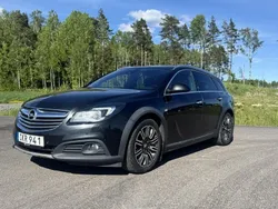 Svart Begagnad 2014 Opel Insignia Country Tourer Kombi | 99 900 kr (Marknadspris)