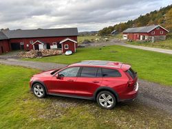 Begagnad 2022 Volvo V60 CC Kombi | 347 000 kr (Marknadspris)