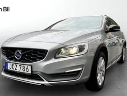 Silver Begagnad 2016 Volvo V60 CC Kombi | 169 900 kr (Superpris)