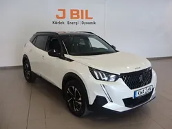 Vit Begagnad 2023 Peugeot 2008 GTi SUV | 224 900 kr (Marknadspris)
