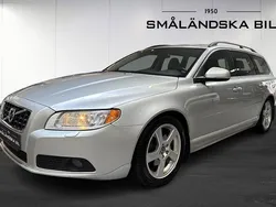 Grå Begagnad 2013 Volvo V70 Momentum Kombi | 99 000 kr (Marknadspris)