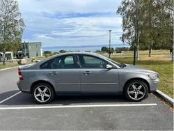 Grå Begagnad 2004 Volvo S40 Sedan | 60 000 kr (Dyr)