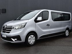 Grå Begagnad 2023 Renault Trafic Van | 339 900 kr (Dyr)
