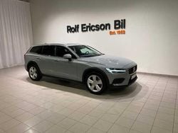 Begagnad 2024 Volvo V60 CC Kombi | 419 500 kr (Marknadspris)