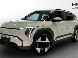Grön (green) Ny 2025 Kia EV3 4 SUV | 490 430 kr (Marknadspris)
