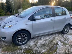 Silver Begagnad 2009 Toyota Yaris Halvkombi | 79 000 kr (Marknadspris)