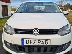 Vit Begagnad 2014 VW Polo Halvkombi | 65 000 kr (Marknadspris)