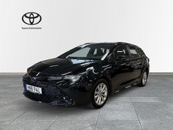 Svart Begagnad 2023 Toyota Corolla Kombi | 279 900 kr (Marknadspris)