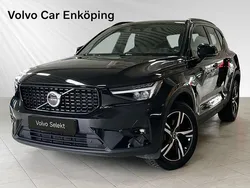 Svart Begagnad 2024 Volvo XC40 Plus SUV | 374 900 kr (Marknadspris)