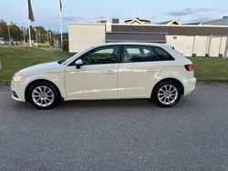 Vit Begagnad 2013 Audi A3 Sportback Attraction Halvkombi | 139 000 kr (Dyr)