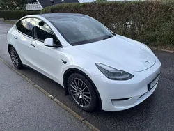 Vit Begagnad 2022 Tesla Model Y Performance SUV | 435 000 kr
