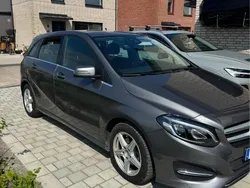 Grå Begagnad 2016 Mercedes B200 Minibuss | 149 000 kr (Marknadspris)