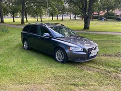 Grå Begagnad 2010 Volvo V50 Momentum Kombi | 30 000 kr (Superpris)