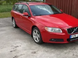 Röd Begagnad 2008 Volvo V70 Momentum Kombi | 55 000 kr (Lite dyr)