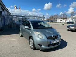 Grå Begagnad 2007 Toyota Yaris Halvkombi | 44 900 kr (Superpris)