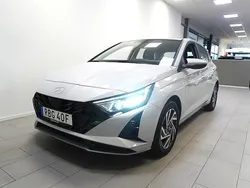 Grå Begagnad 2023 Hyundai i20 Advanced Halvkombi | 219 900 kr