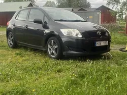 Svart Begagnad 2008 Toyota Auris Halvkombi | 25 000 kr (Bra pris)