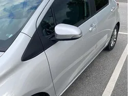 Silver Begagnad 2015 Toyota Yaris Active Halvkombi | 98 000 kr (Marknadspris)