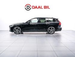 Svart Begagnad 2020 Volvo V60 R-Design Kombi | 299 700 kr (Marknadspris)