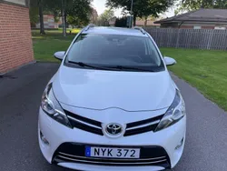 Vit Begagnad 2016 Toyota Verso Multidrive S Minibuss | 165 000 kr (Marknadspris)