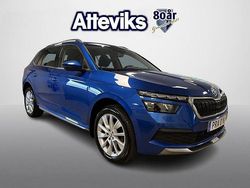 Blå Begagnad 2022 Skoda Kamiq Style SUV | 225 900 kr (Marknadspris)