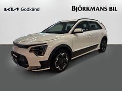 Vit (/ud/ clear white) Begagnad 2022 Kia e-Niro SUV | 299 000 kr (Lite dyr)