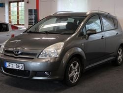 Grå Begagnad 2006 Toyota Corolla Verso Minibuss | 64 900 kr (Marknadspris)