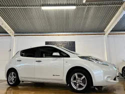 Vit Begagnad 2013 Nissan Leaf Halvkombi | 79 900 kr (Marknadspris)