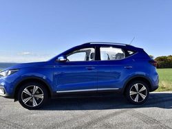 Blå Begagnad 2020 MG ZS Sedan | 159 000 kr