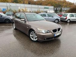 Ljusgrå Begagnad 2006 BMW 520 Kombi | 44 900 kr (Marknadspris)