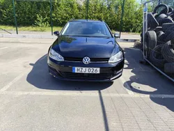 Svart Begagnad 2017 VW Golf VII Kombi | 99 999 kr (Bra pris)