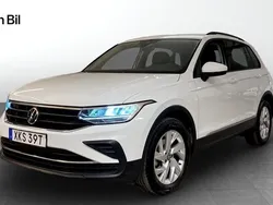 Vit Begagnad 2022 VW Tiguan SUV | 284 900 kr (Bra pris)