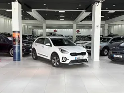 Vit Begagnad 2021 Kia Niro Advance SUV | 179 900 kr (Marknadspris)