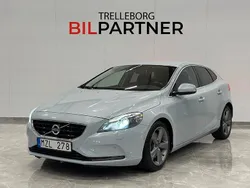 Ljusblå Begagnad 2012 Volvo V40 Momentum Kombi | 109 900 kr (Bra pris)
