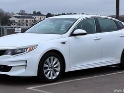 Vit samma som bilen Begagnad 2017 Kia Optima LX Sedan | 164 500 kr