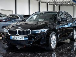 Svart Begagnad 2022 BMW 330e Kombi | 289 500 kr (Marknadspris)