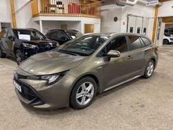 Grön Begagnad 2020 Toyota Corolla Active Kombi | 219 900 kr (Marknadspris)
