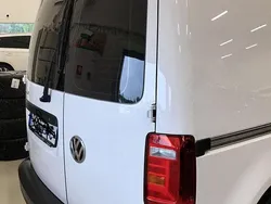 Vit Begagnad 2020 VW Caddy Minibuss | 165 000 kr (Dyr)