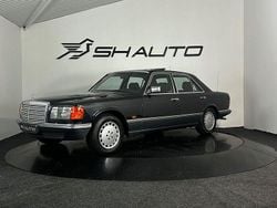 Svart Begagnad 1990 Mercedes 300 SE Sedan | 99 900 kr