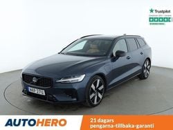 Mörkblå (blå) Begagnad 2023 Volvo V60 Ultimate Kombi | 551 000 kr (Dyr)