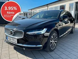 Svart Begagnad 2023 Volvo V90 Core Kombi | 399 000 kr (Marknadspris)
