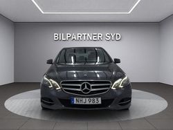 Mörkgrå Begagnad 2013 Mercedes E220 Avantgarde Sedan | 149 900 kr (Marknadspris)