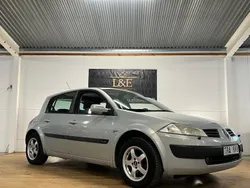 Silver Begagnad 2003 Renault Mégane II Halvkombi | 24 900 kr (Marknadspris)